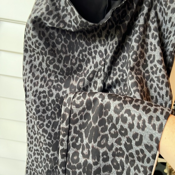 Boston Proper | Leopard Ponte Legging Heather Grey - Picture 11 of 11